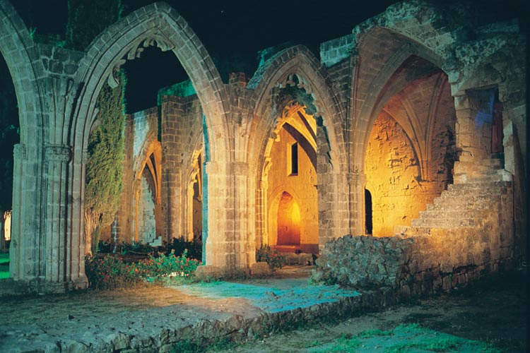 Kıbrıs Bellapais Manastırı