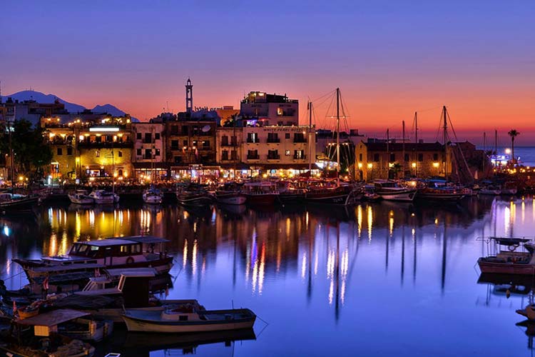 Girne Limanı Gece